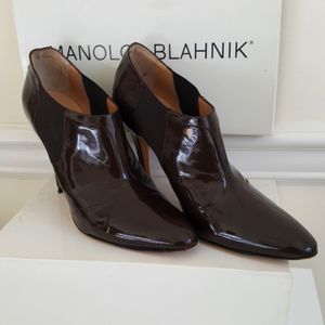 Manolo Blahnik brown shoe/ boots